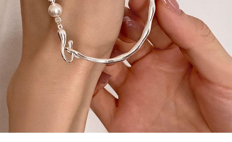 Product Introduction of 2025 New Clear Cold Wind Baroque Pearl Bracelet for Women, Small and Exquisite Handmade, Student Bracelet, Gift for Best Friends tahitian  pearl oriental  pearl 67