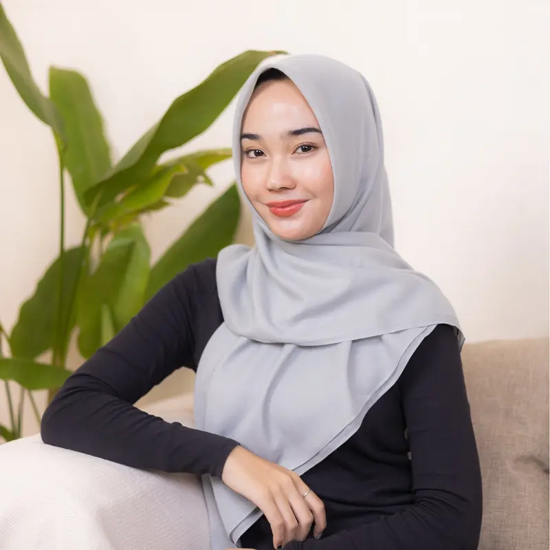Lily Paris Premium  square by Tiebymin  plain square kerudung segi empat anti meleyot 5
