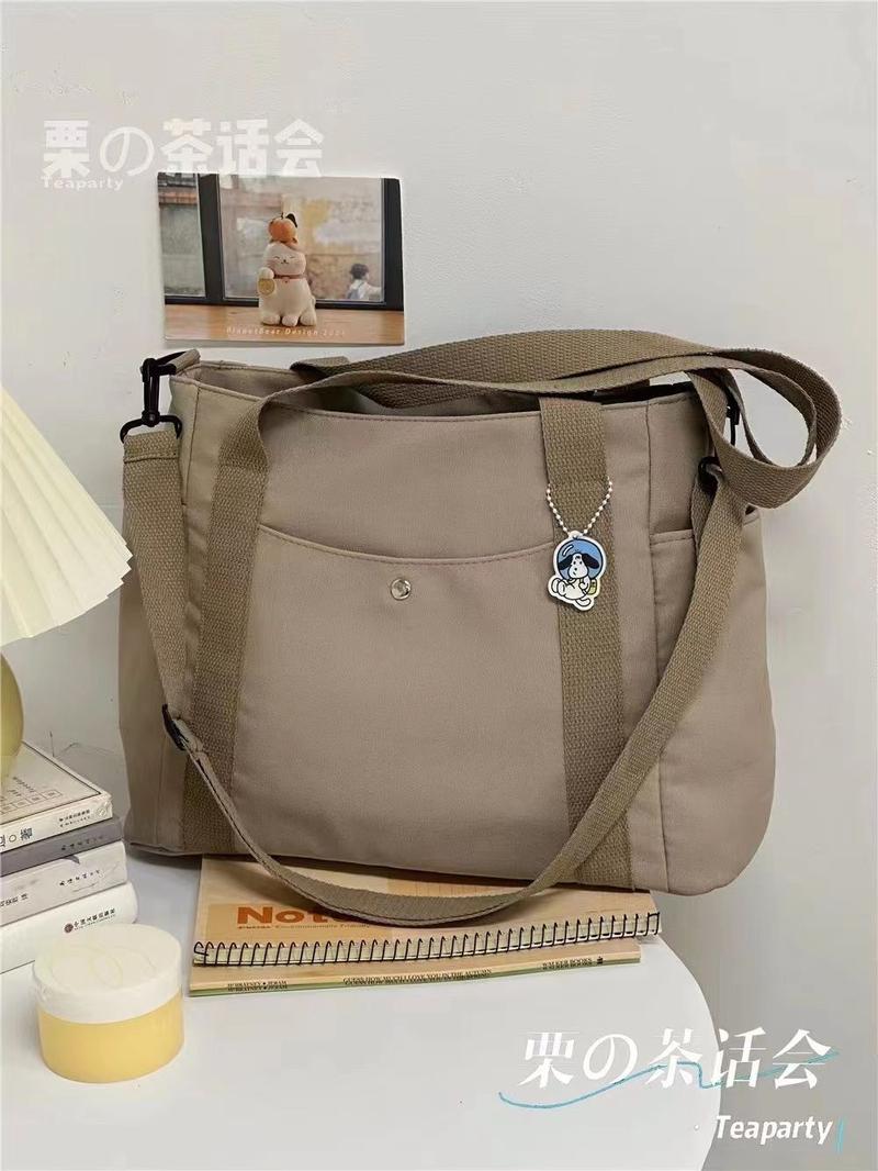 Product Introduction of Canvas Bag Women's New Large Capacity Fashion All-Match Shoulder Bag Tote Bag for Work Commuter Bag Korean Style Crossbody Bag 17