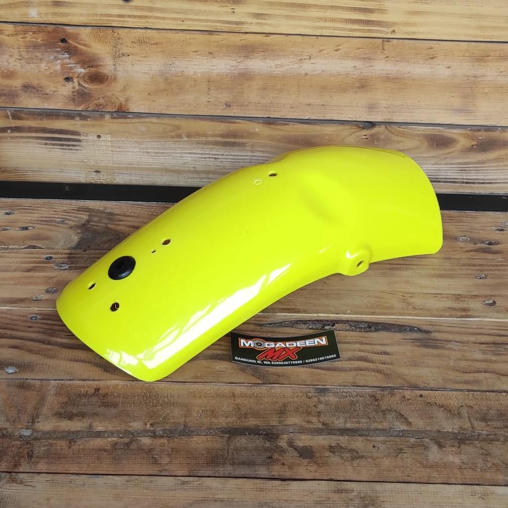 Spakbor Belakang Suzuki TS125 TS 125 Kuning *