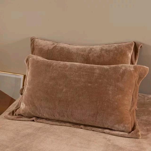 Gối nhung kèm ruột gối kích thước 40x60cm đến 50x70cm có khóa kéo
