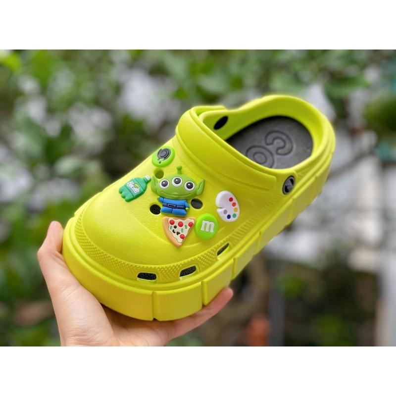 Dép sục Crocs kèm charm đế cao 5cm siêu dễ thương cực êm chân hot 2022