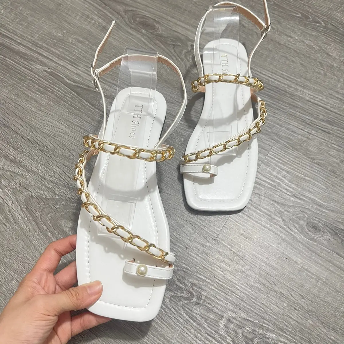 Giày Sandal nữ đế bệt xỏ ngón phối xích đính hạt thời trang cá tính bigsize từ 35 đến 46