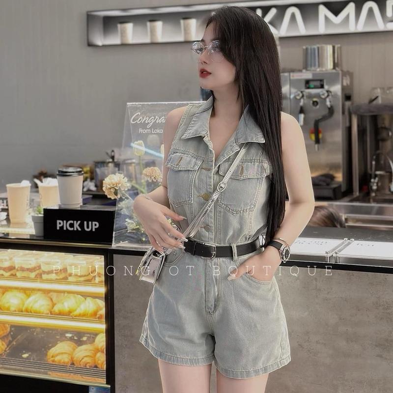 Bộ Jean Áo Sát Nách Kèm Top Quần Sooc Kèm Đai Da Nữ Women