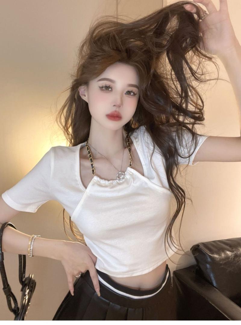 Product Introduction of Áo Thun Ngắn Tay Cổ Yếm Giả Hai Lớp Thiết Kế Độc Đáo Mùa Hè, Dành Cho Nữ, Dáng Ôm, Ngắn, Gợi Cảm Và Dễ Thương, Thiết Kế Đẹp, Thích Hợp Cho Mùa Hè, Áo Ngắn 25