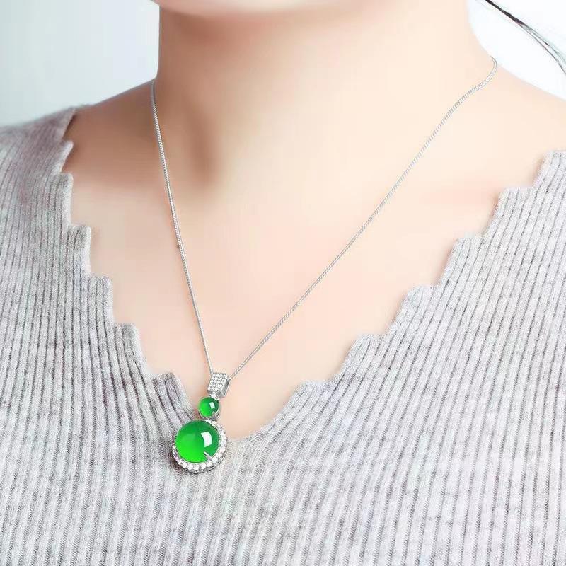 Product Introduction of Bộ Mặt Dây Chuyền Chalcedony Màu Xanh Lá Tự Nhiên, Tròn Nhà Máy, Bộ Ba Mảnh, Trang Sức Trực Tiếp Cho Nữ, Tuyệt Vời Làm Quà Tặng 1
