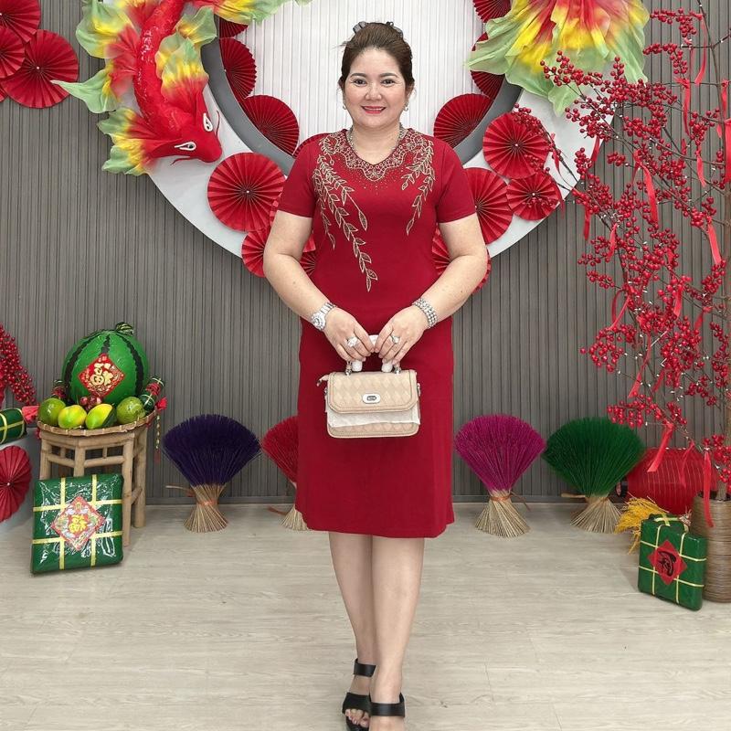 Đầm trung niên dáng suôn thiết kế đơn giản quảng châu Nữ Dress Đen Women Voi Màu Đen Thun Voan Cotton