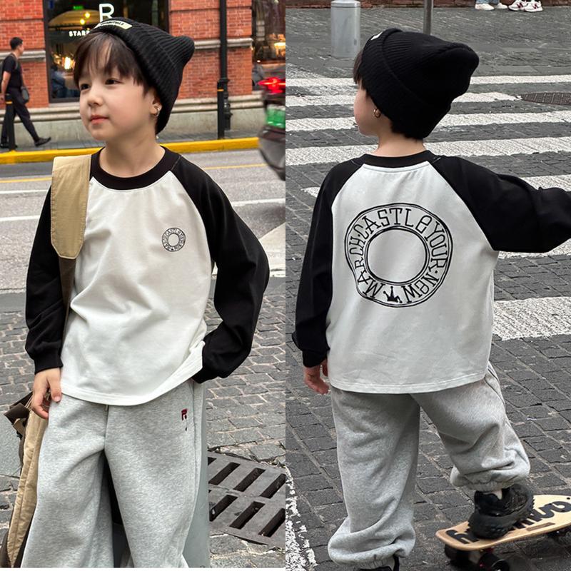 ÁO THUN DÀI TAY HOẠ TIẾT TAY NỐI ĐEN TRẮNG CHỮ CASTLE CHẤT MỀM MỊN MẶC THU ĐÔNG CHO BÉ TRAI VÀ BÉ GÁI