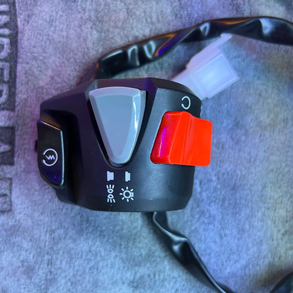 Cùm PCX-Hibrid phải chế cho vario - sonic - siruss - satria thêm chức năng tắt đèn