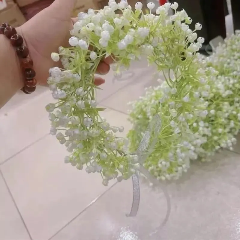 Vòng hoa nguyệt quế chụp kỷ yếu