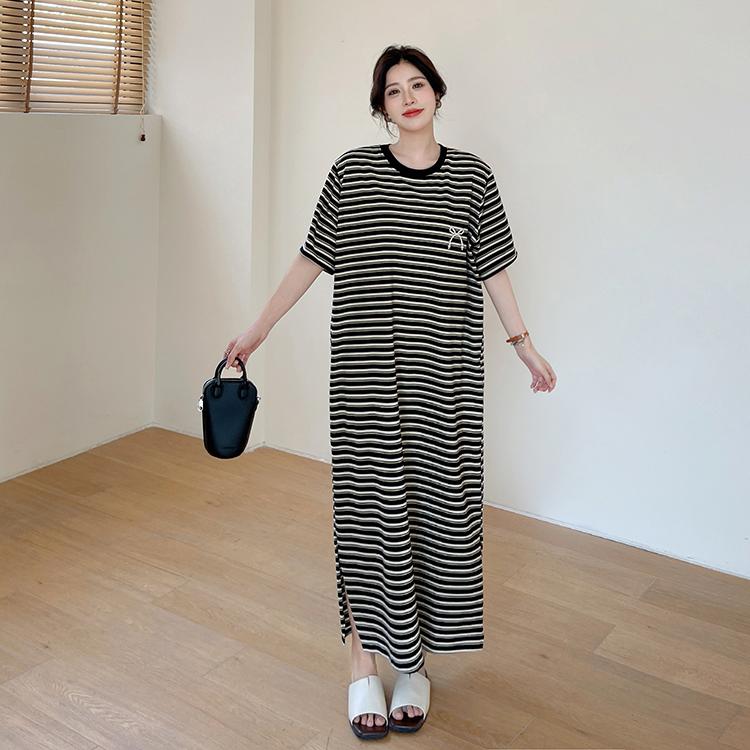 T544 Váy Đầm Quảng Châu Kẻ Sọc Ngang Hạt Nơ Đính Trẻ Trung Năng Động 2024 Váy Thường Mặc
