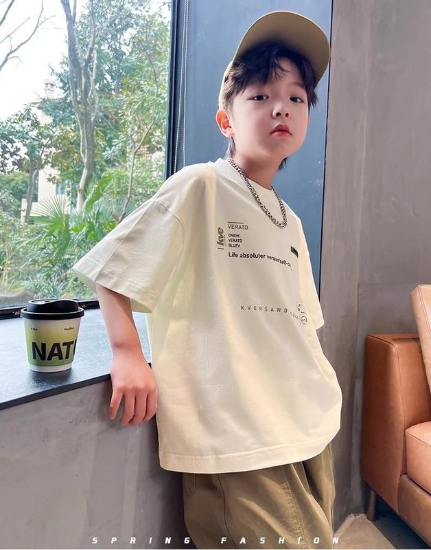 Product Introduction of Áo Thun Bé Trai, Chất Liệu Cotton, ngắn Tay, Thích Hợp Cho Mùa Hè 2024, Hàng Mới Về, Dành Cho Trẻ Em Trung Bình Và Lớn, Dáng Rộng Vừa Vặn, Phong Cách Thường Ngày Hợp Xu hướng Thiết Kế Ngầu Tay Lửng 1