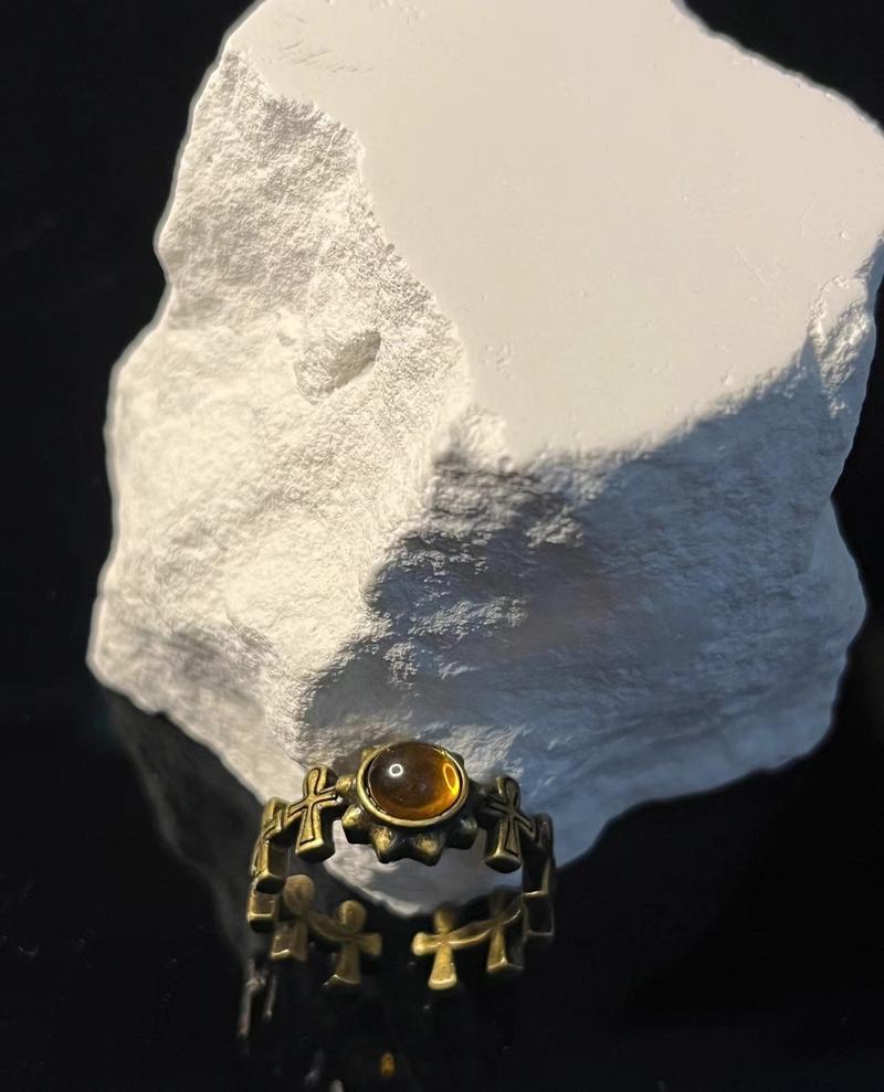 Product Introduction of New Retro Black Gold Amber Dragon Ring Gilding Cross Apollo National Fashion Couple Couple Rings Embossed Men's Distressed 0