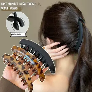 Capit Pisang Besar Untir Untir Cocok untuk Rambut Tebal Kulit Clips Jepitlu Cu Jepit Poni Ala Korea Material Anti-Slip Desain Unik Bentuk Pisang Trendy dan Fungsional - Sanggul