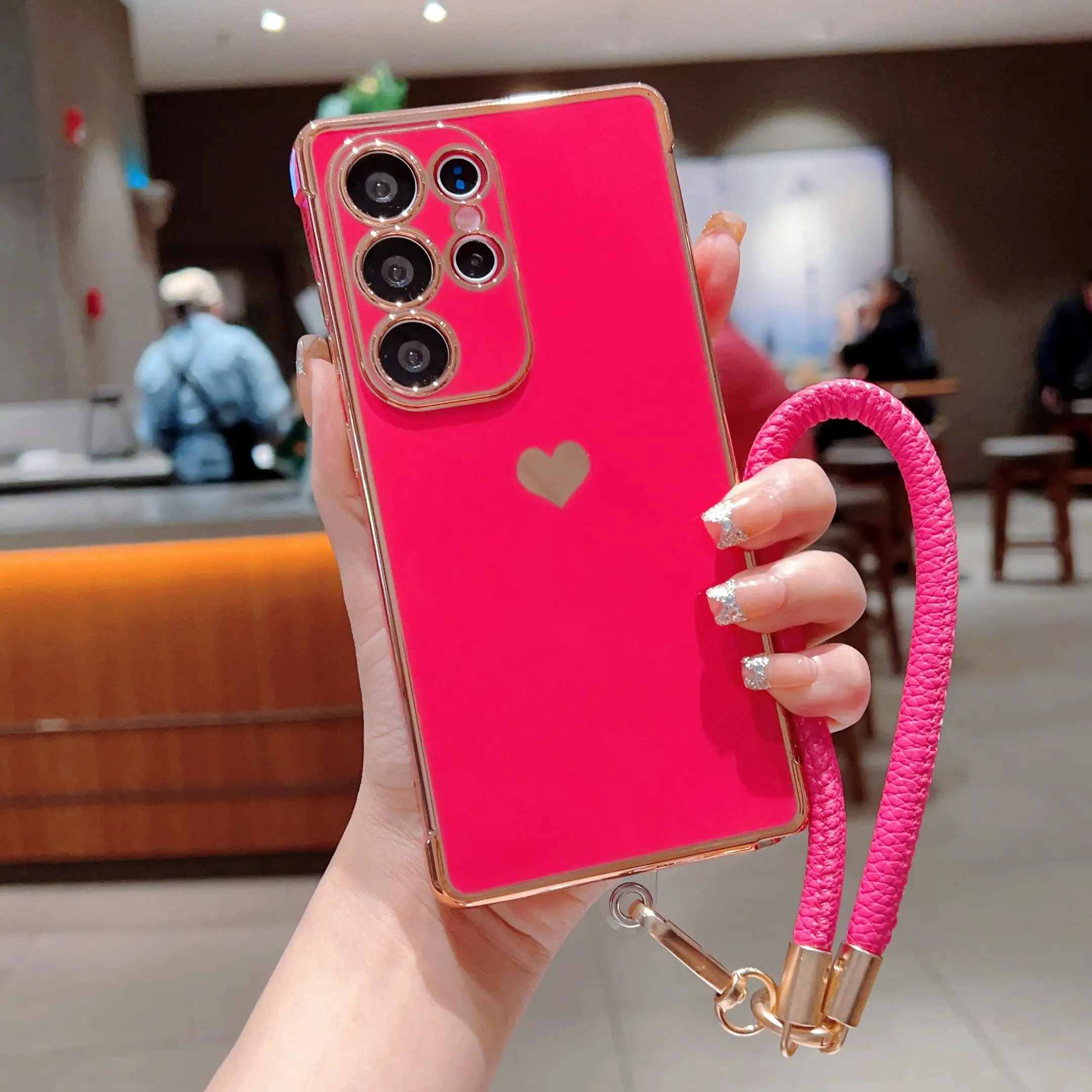 Heart Pattern Phone Case with Lanyard, Cute Phone Protective Cover, Phone Accessories Compatible with Samsung Galaxy S22 S23 S24 S25, Casing