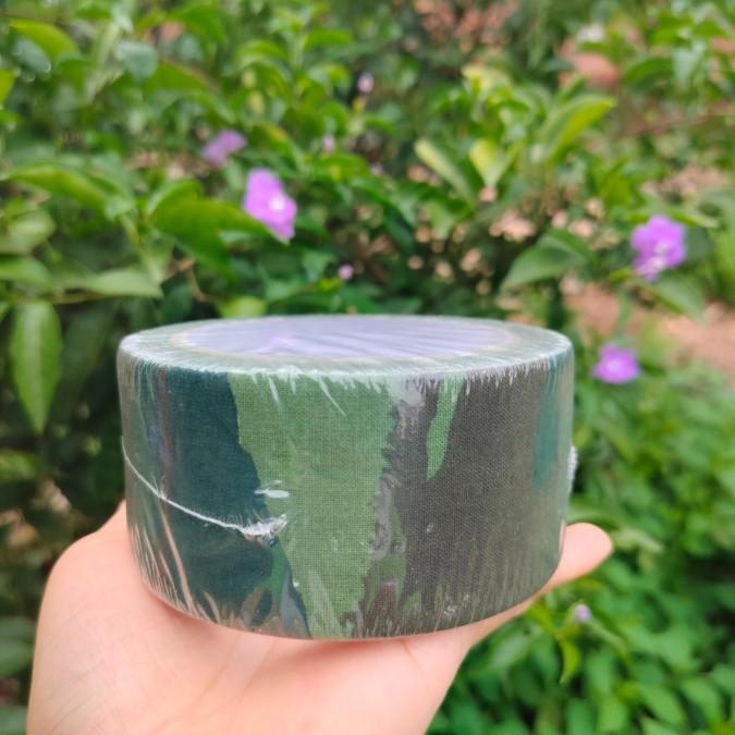 Product Introduction of Cuộn băng keo dính ngụy trang vải rèn ri màu lính 10m 3