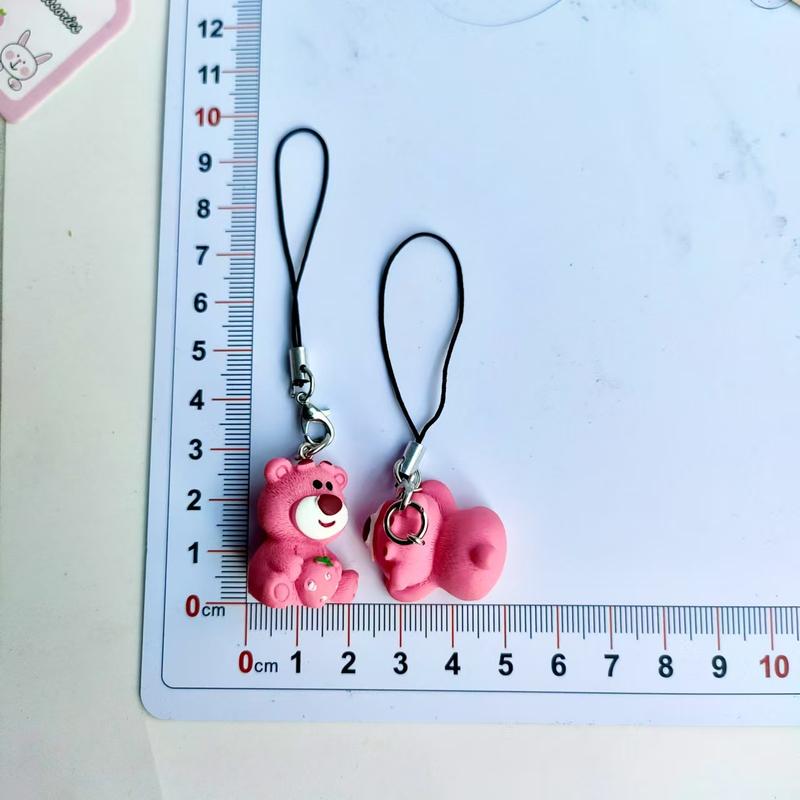 Product Introduction of Pesona Telefon Bimbit, Lanyard Telefon Bimbit, Hiasan Telefon Bimbit, Beruang Strawberi Tiga Dimensi, Loket Telefon Bimbit, Rantai Kunci Kartun, Aksesori Resin, Gam Krim, Perhiasan DIY, Sesuai untuk Aksesori Beg Sekolah 1