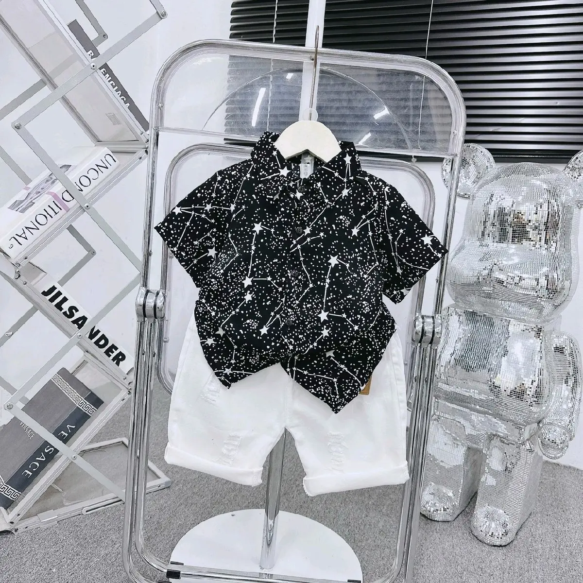 (phom ôm tăng size) .Lẻ áo ko quần 65k-75k.Cả áo+quần 125k-145k)Áo sơ mi lụa, quần kaki mềm đẹp 8-30ký