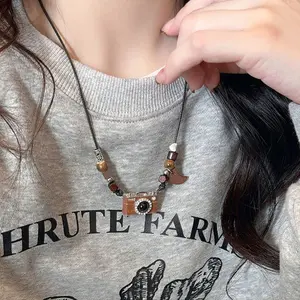 Kalung Kamera Retro Wanita Desain Ceruk Kalung Rasa Rantai Sweater Hip-Hop Pribadi