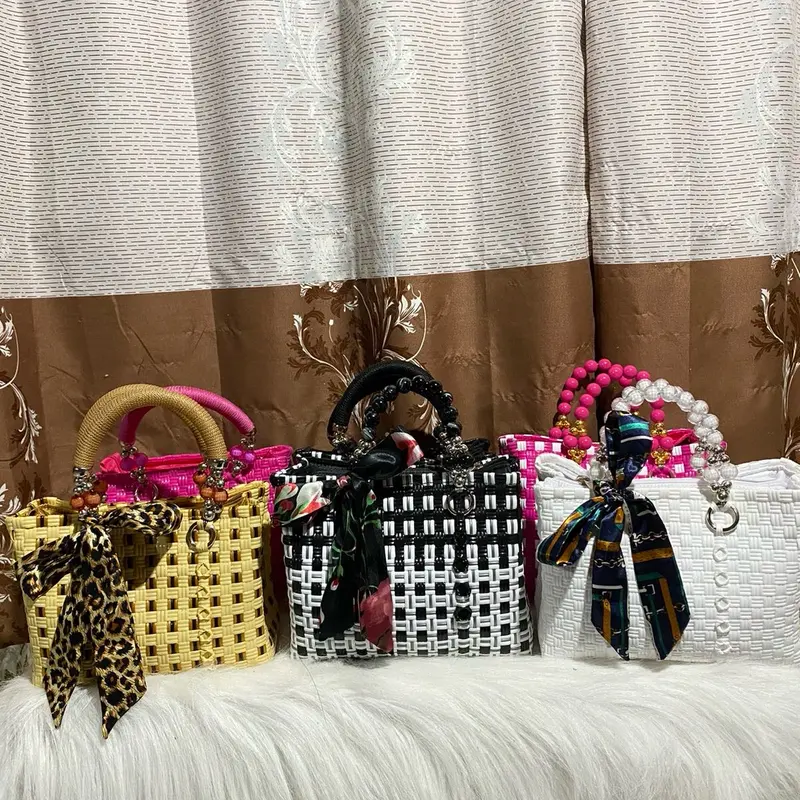 KIMMY BAG Tas Jali Sultan Size S Berfuring dilengkapi dengan aksesoris wanita 5