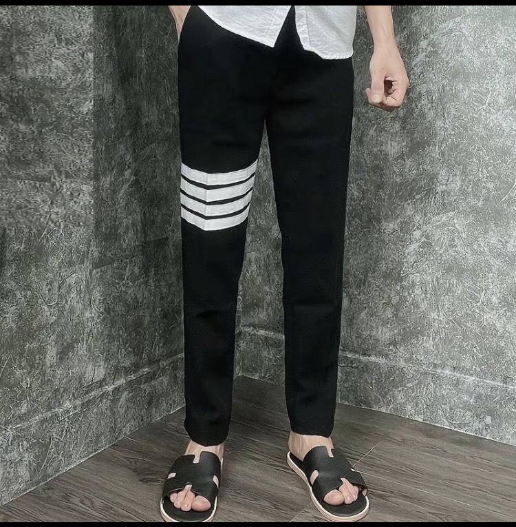 Product Introduction of QUẦN TÂY ÂU NAM 4 SỌC ĐEN , 4 SỌC TRẮNG , 4 SỌC KHÓA KÉO CHẤT VẢI CỰC ĐẸP Menswear Pants 2