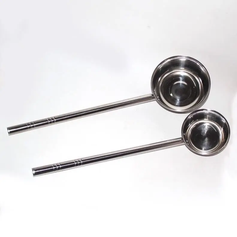 Gáo inox múc nuớc cán dài  đường kính gáo 16cm và 18cm