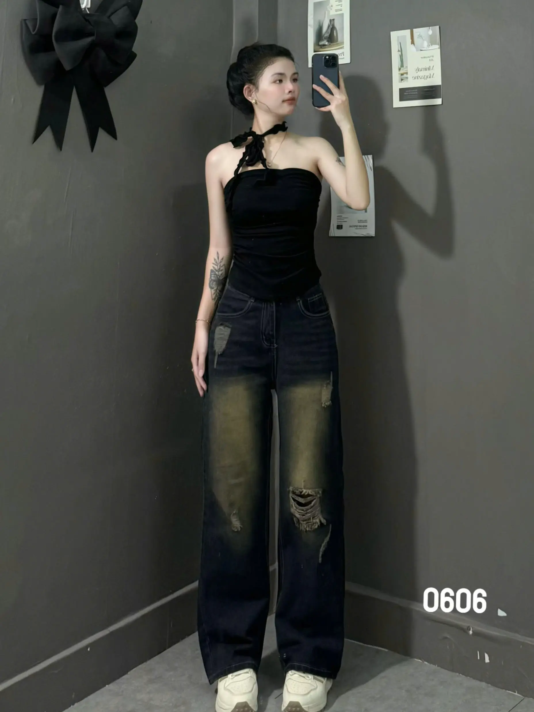 Quần jeans nữ dáng xuông 0700 rách nhiều năng động trẻ trung, cạp cao hách dáng dễ phối đồ suông đen