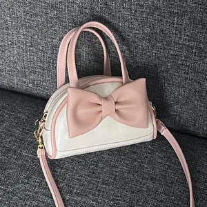 Haruka Tas Selempang Wanita Lucu Citra Miniatur Dengan Hiasan Pita Ringan dan Praktis Ideal untuk Penggunaan Sehari-hari