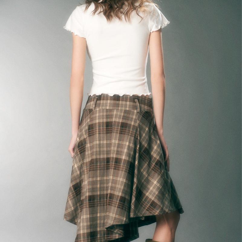Chân váy dáng lửng tà bất đối xứng INTO.EIGHT thiết kế (CLOVER SKIRT) 2