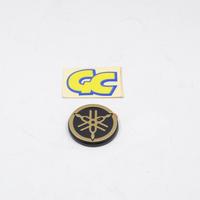 Gambar Emblem Tameng Depan Warna Gold Yamaha Mio Sporty 5TL-F3108-10 dari Yamaha Gerbang Cahaya Kab. Bandung 3 Tokopedia