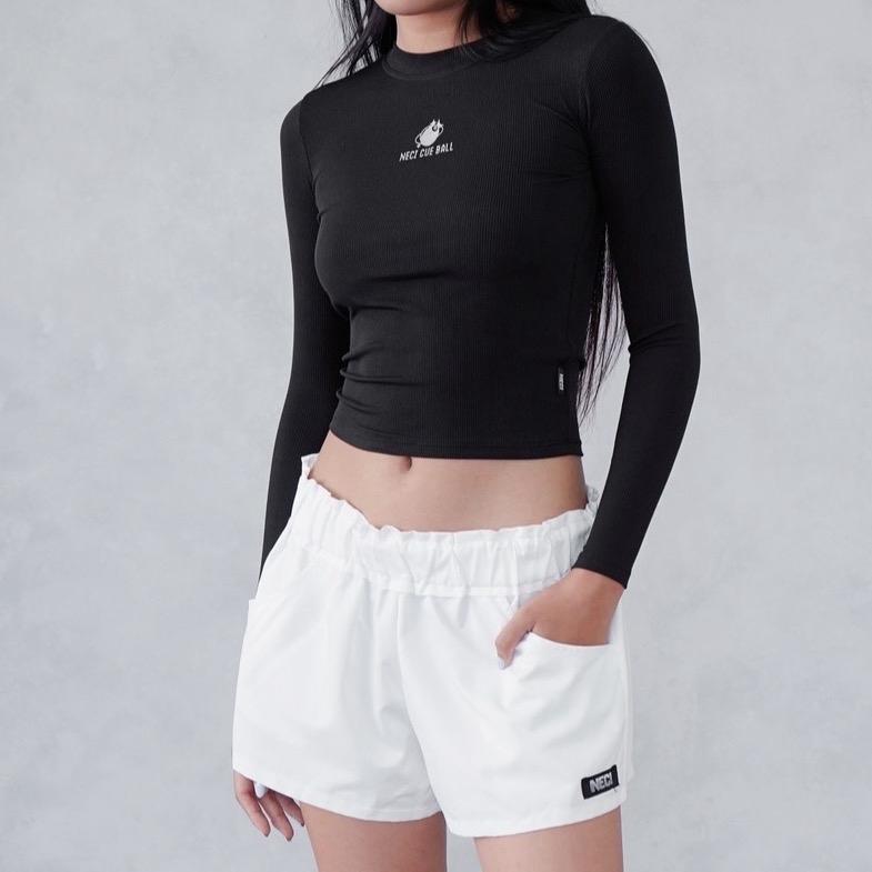 [ LOGO KNIT SHORT ] Quần short dù nữ NECI CLUB cạp trễ ống rộng, kiểu dáng thể thao phối lưng, tag logo Sport 1