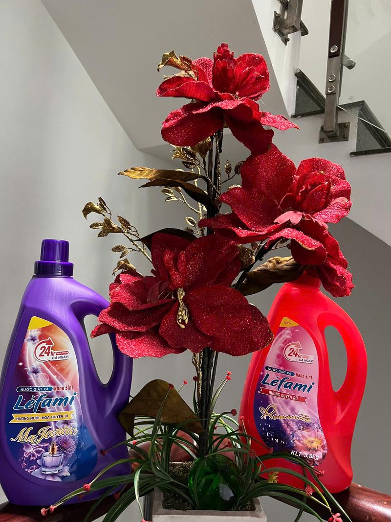 Product Introduction of Nước giặt xả Romantic can 3.8kg Nước giặt xả nano 5in1 nước giặt lưu hương bền vải Làm Sạch nhanh quần áo 5