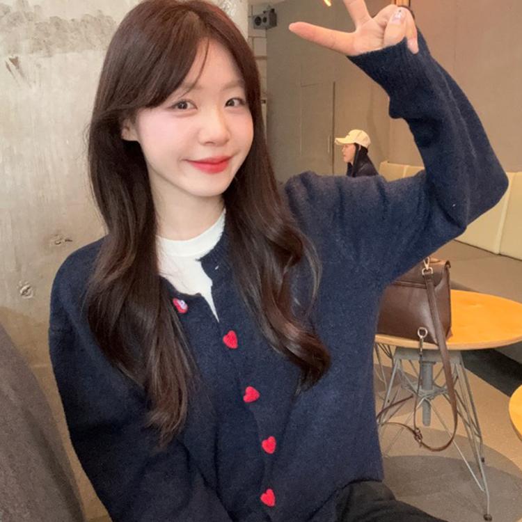 Áo Khoác Len Cadigan Nữ Cổ Tròn Phối Cúc Tim Bọc Nhung Màu Đỏ Xinh Xắn Nhiều Màu Kiểu Tay Dài Xinh Xắn, Thiết Kế Đơn Giản Thanh Lịch Cho Chị Em Cam Closet Women Kem Top