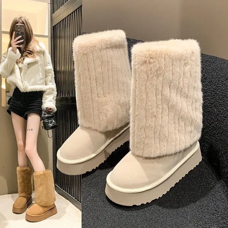 Giày bốt nữ cao 4cm cổ lông dạng xỏ đế bánh mì bề mặt da lộn phong cách thời thượng