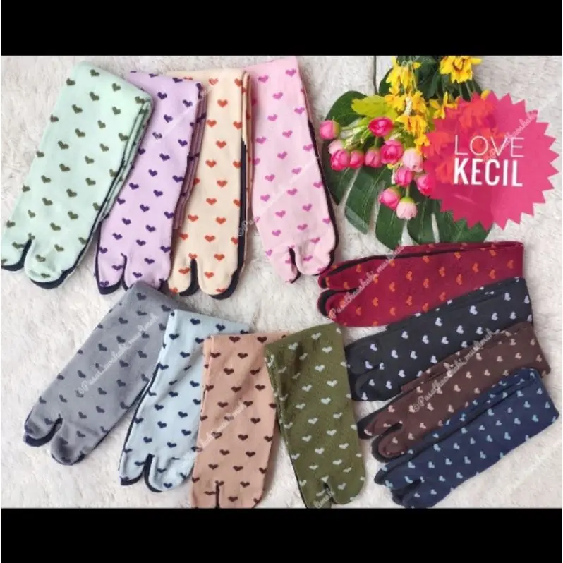 Motif love kecil Kaos kaki muslimah motif tapak hitam | kaos kaki jempol motif wanita muslimah