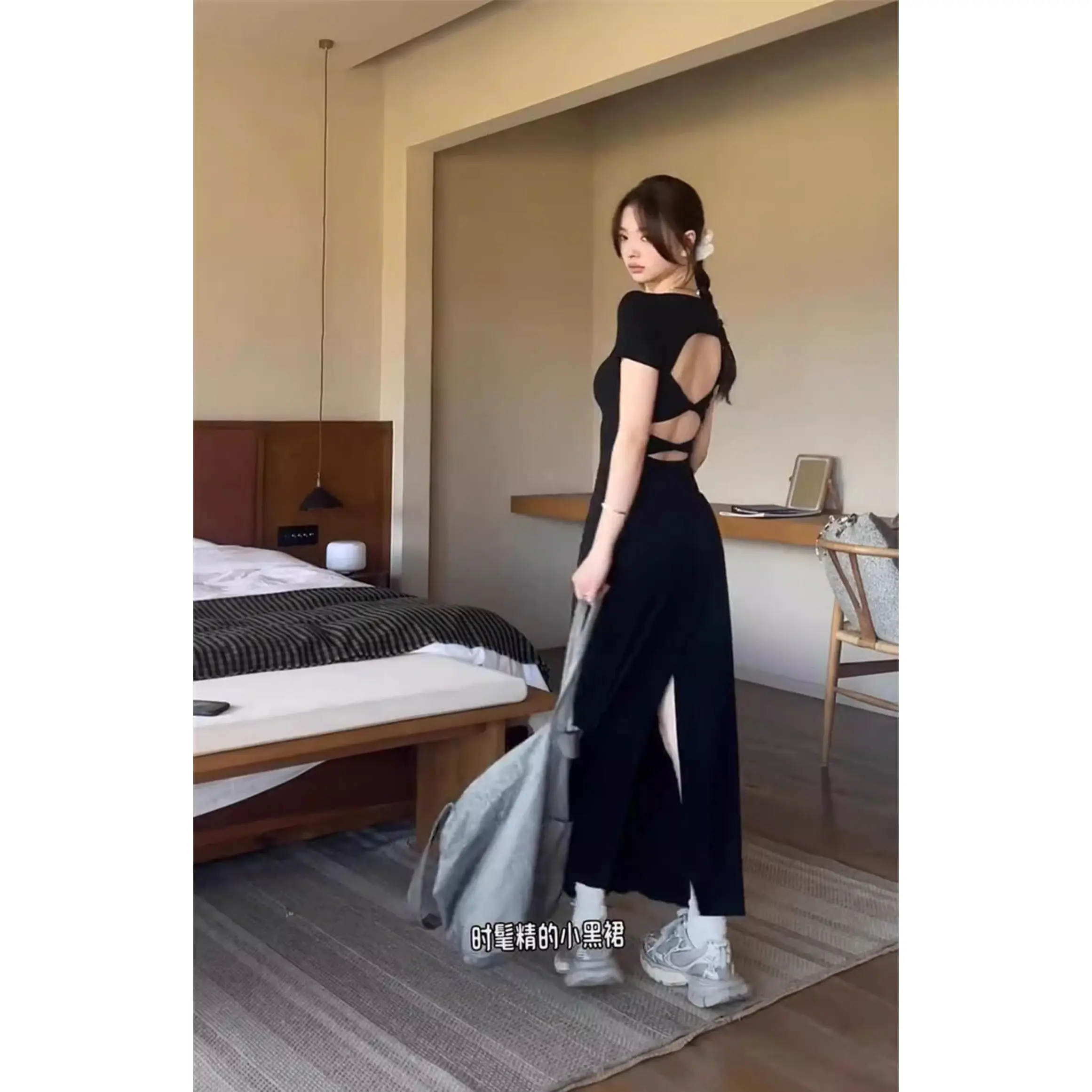 Đầm Maxi Cho Nữ, Phong Cách Sang Trọng Chảnh Màu Đen, ngắn Tay, Thiết Kế Xẻ Tà, Thích Hợp Cho Mùa Hè 2024
