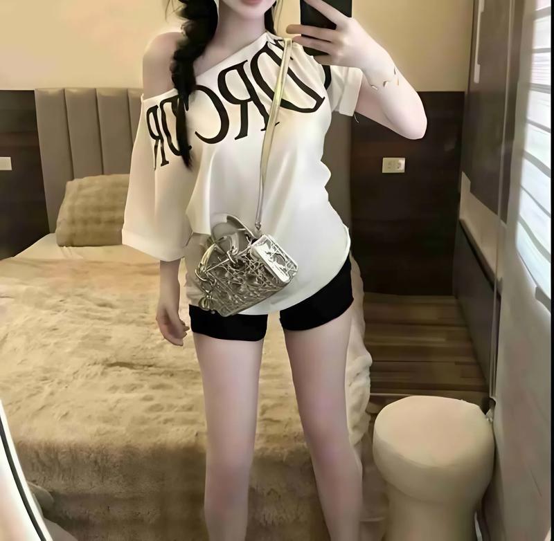 Set Bộ Áo Chữ Lệch Vai Mix Quần Đùi Chất Cotton Co Giãn 4 Chiều Dành Cho Nữ Mặc Hè Siêu Mát Mẻ ( set áo trễ vai) 0