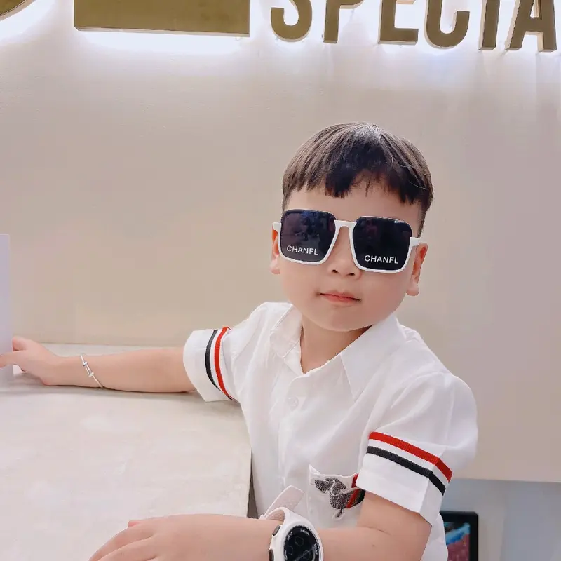 Set áo sơ mi + quần bò jean xước cho bé trai Polo Có Cổ 1