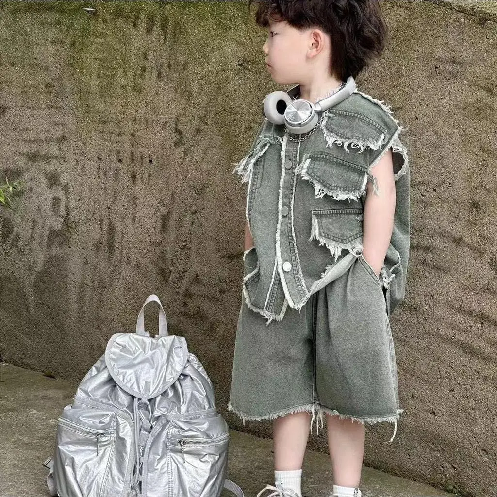 (TẶNG KÍNH-k kèm áo trong -from to k tăng size) Bộ quần áo jean không kèm áo trong rách tua xanh rêu size 10-30kg