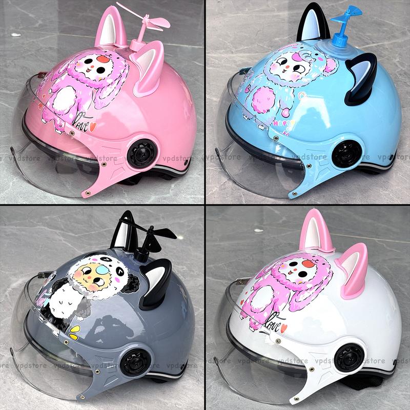 MŨ BẢO HIỂM TRẺ EM,CHO BÉ 3 ĐẾN 9 TUỔI,HOẠ TIẾT BABY THREE CÓ KÍNH KÈM TAI MÈO VÀ CHONG CHÓNG-ĐẠT CHUẨN