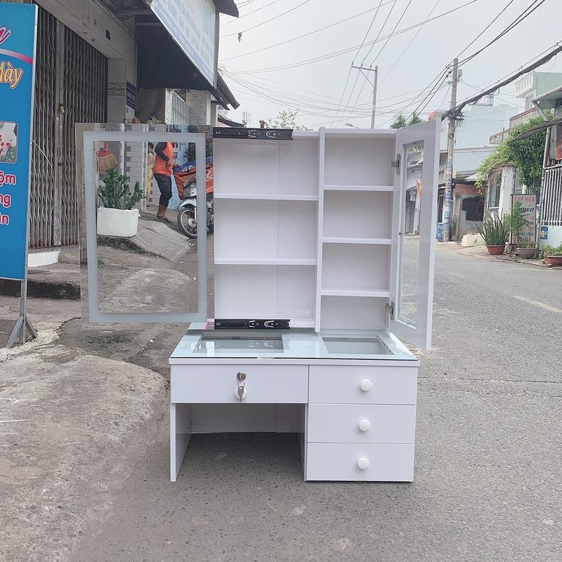 Bàn trang điểm có tủ sau gương + cánh mặt bàn kính 4 ngăn kéo