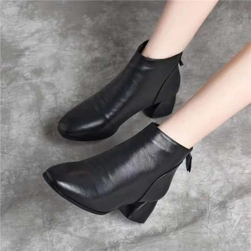 Bốt Cao Đến Mắt Cá Chân Cho Nữ, Hàng Mới Về, Giày Bông, Giày Cao Gót, Giày Cho Mẹ, Gót Trung Bình Giày Da, Chống Trượt, Ấm Áp, Thích Hợp Cho Phụ Nữ Vào Mùa Lò Xo Và Mùa Thu, Làm Bằng Da 3