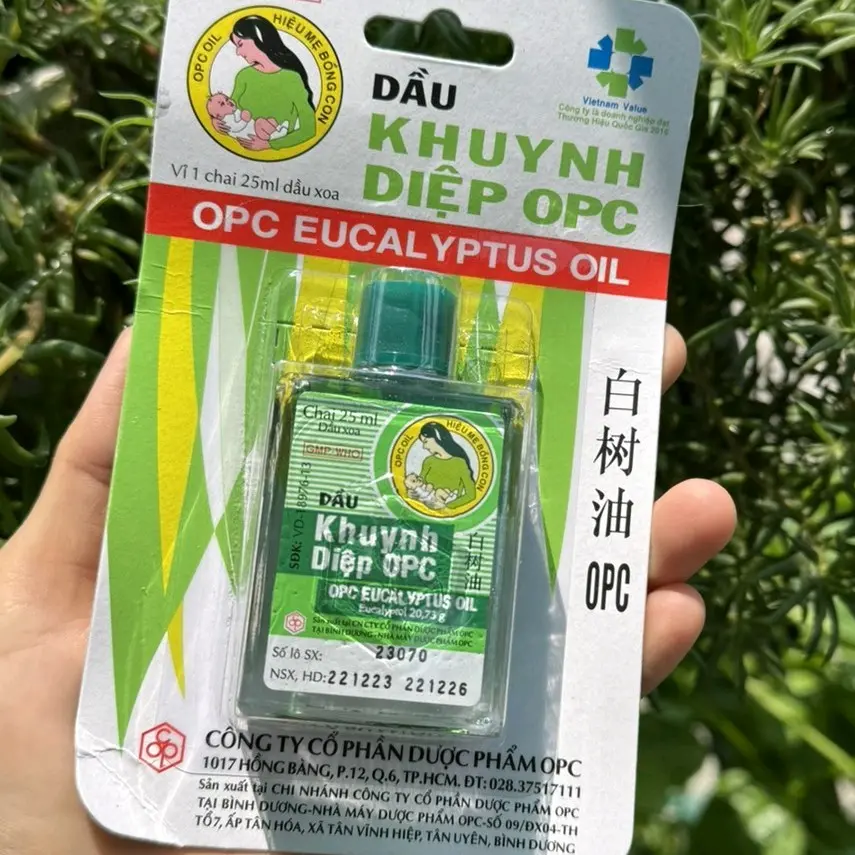 Dầu Khuynh Diệp OPC  có Thương Hiệu Mẹ Bồng Con