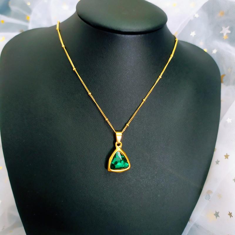 Vintage light luxury jade dark green titanium necklace non-fading collarbone chain for women showing white skin 2