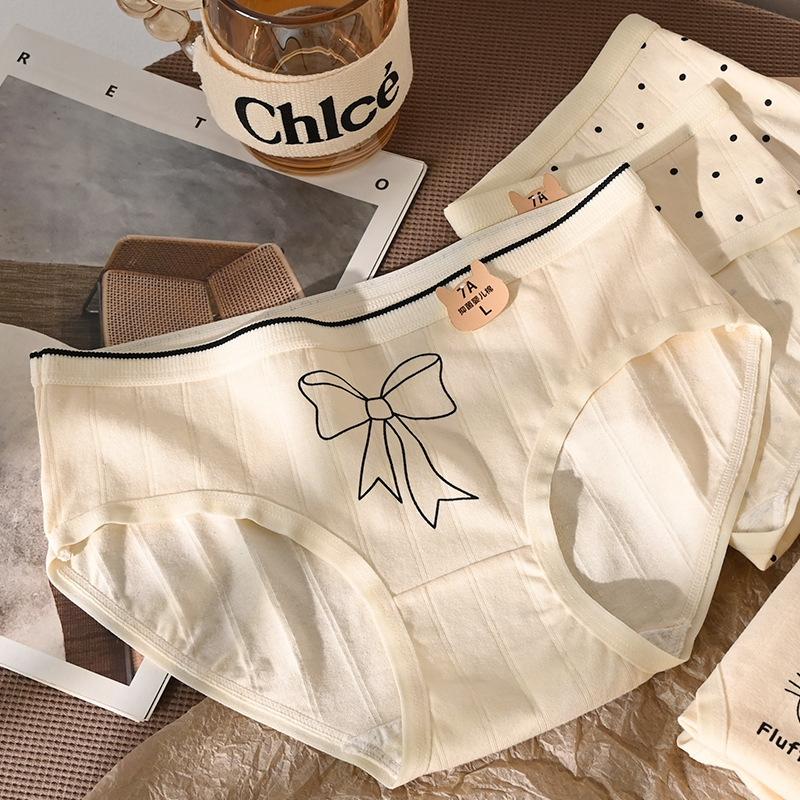 Product Introduction of 2025 Cotton Cartoon Printed Underwear for Women Elastic Hip Antibacterial Cotton Crotch Breathable Mid Waist Girl Student Underwear Fashion Best-Seller 34