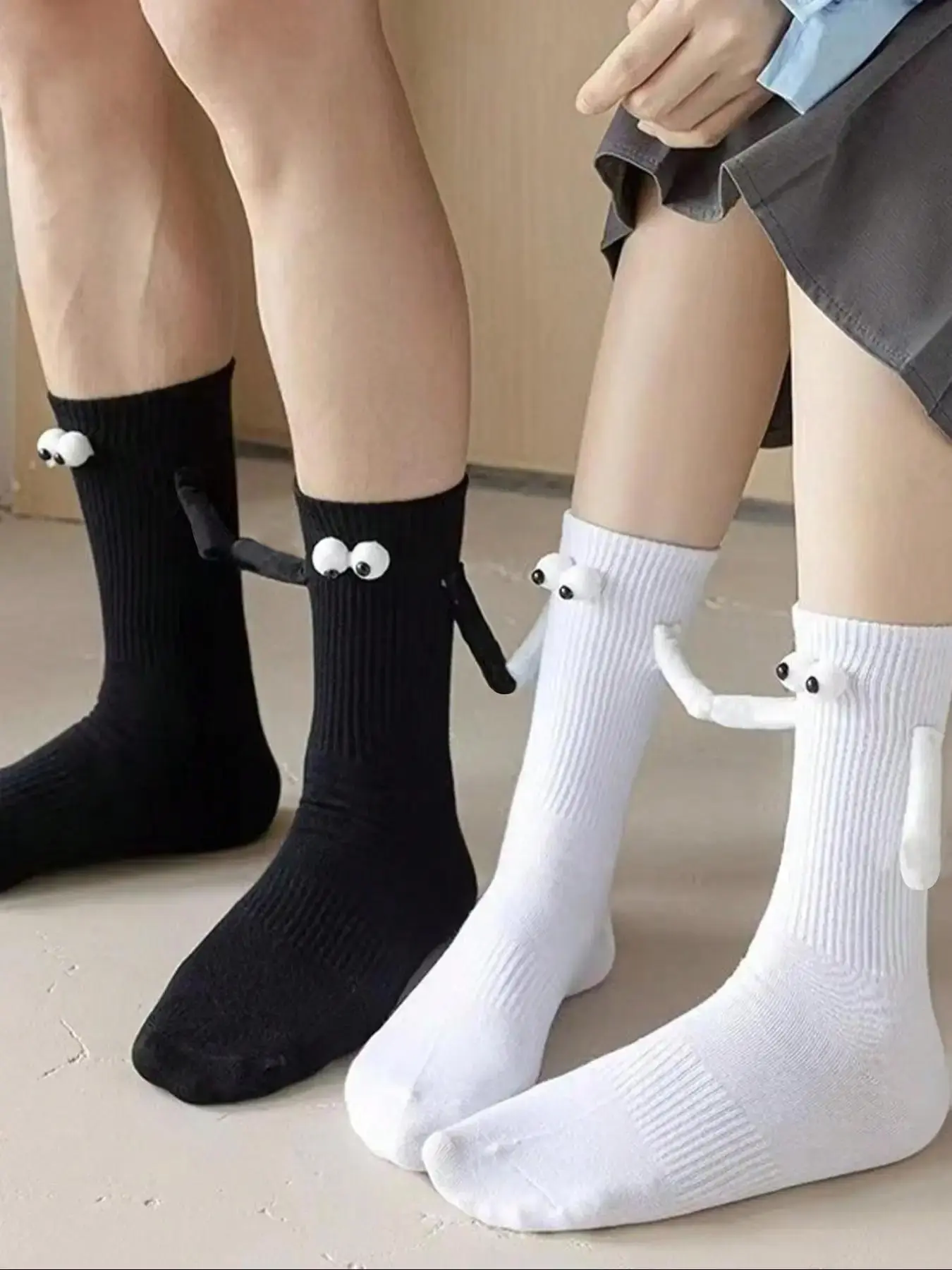 Couple's Funny Magnetic Holding Hands Crew Socks, Cute 3d Eye Decor Mid-calf Socks for Women & Men, Socks & Hosiery for Couples, Winter Clothes Women Valentine's Day, gift
