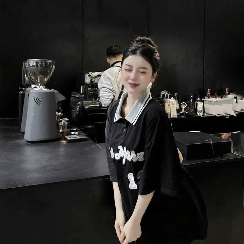 [TẶNG KÈM GẤU NÂU ĐEN] Áo thun cotton form thụng  cổ polo Demazo màu đen thêu chữ cá tính cho nữ by Tlan 2