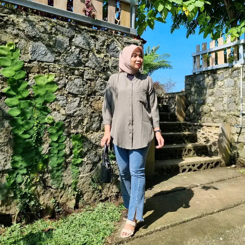 ThiniStore - Nabil Shakila kemeja atasan semi tunik polos casual kantor terkini Shakila Premium Muslim Katun  Wanita Baju Lembut  viral 1