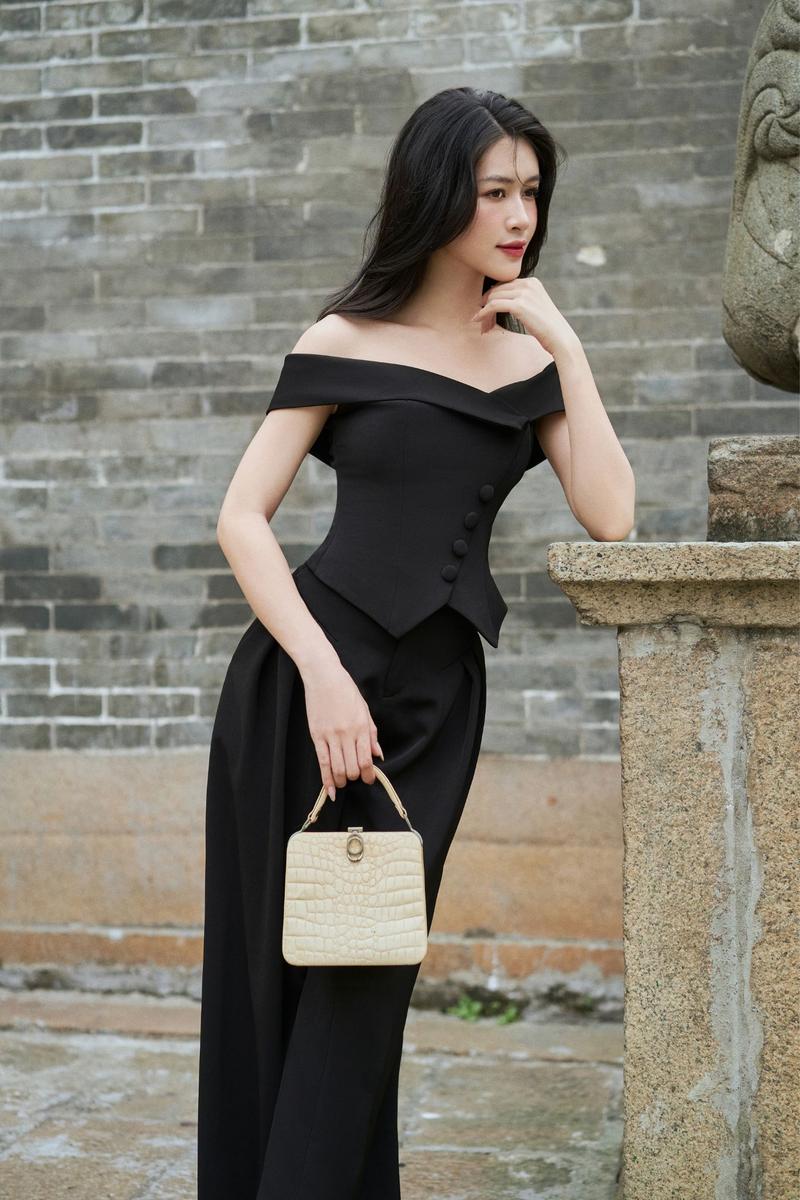 Product Introduction of Vella Fashion - Quần culottes nữ đen / trắng có túi VQ23140 34