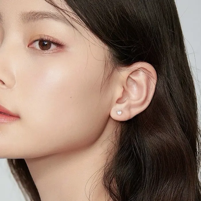Bông tai ngọc trai 6-6,5ly dạng bán cầu bóng đẹp, xinh xắn, chế tác bạc 925 xi phủ bạch kim, chuôi cánh đẩy dễ đeo